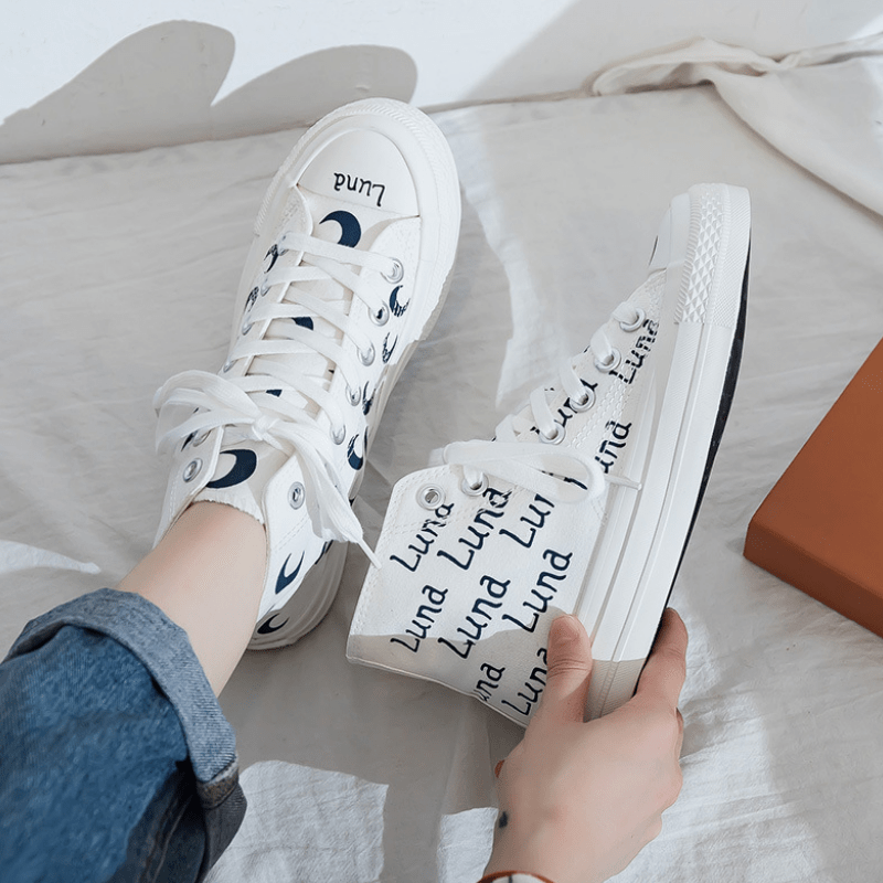 Moon Print Canvas Shoes